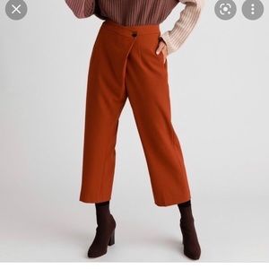 Petite studio XS Bella pants cinnamon color. **New**Smoke free home